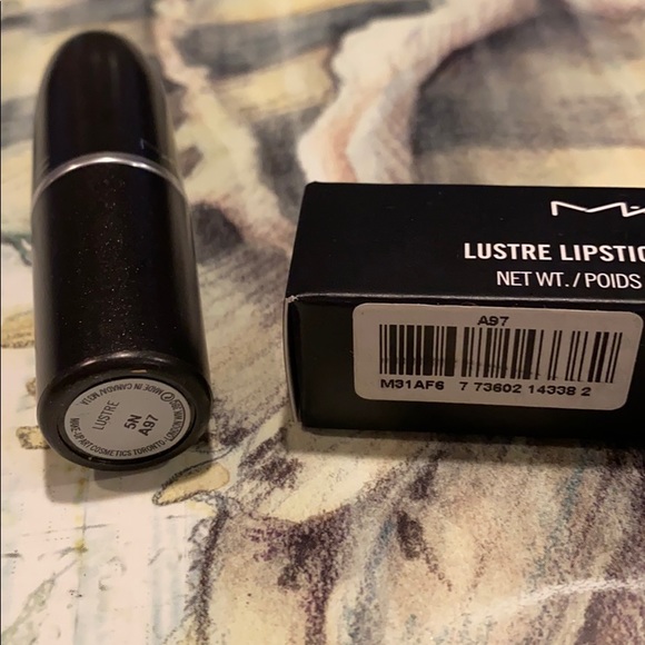 MAC COSMETICS BNIB 5N Lustre Lipstick Rare - Picture 5 of 5